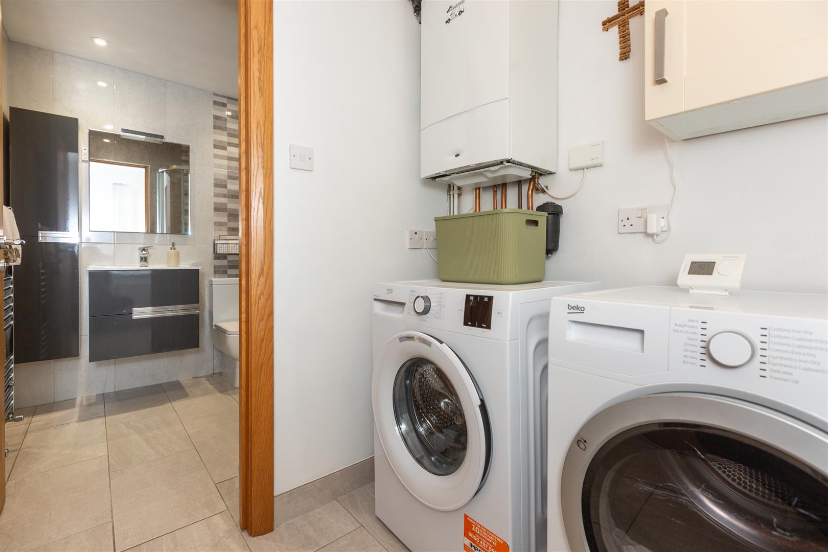 Derlwyn, Dunvant, Swansea, SA2 7PN